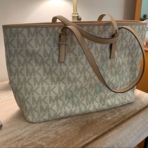Michael Kors large Jet Set tote (laptop)